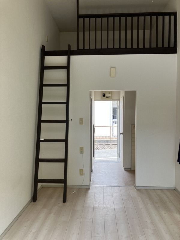 白基調の綺麗なリビングです