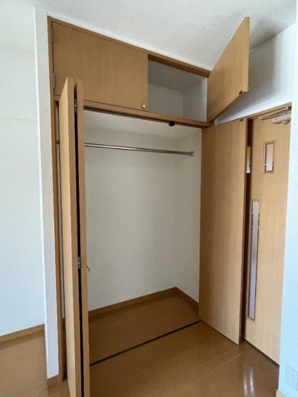 お洋服がたくさん入ります。