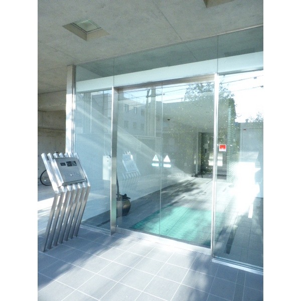 オートロック付きで安心ですね