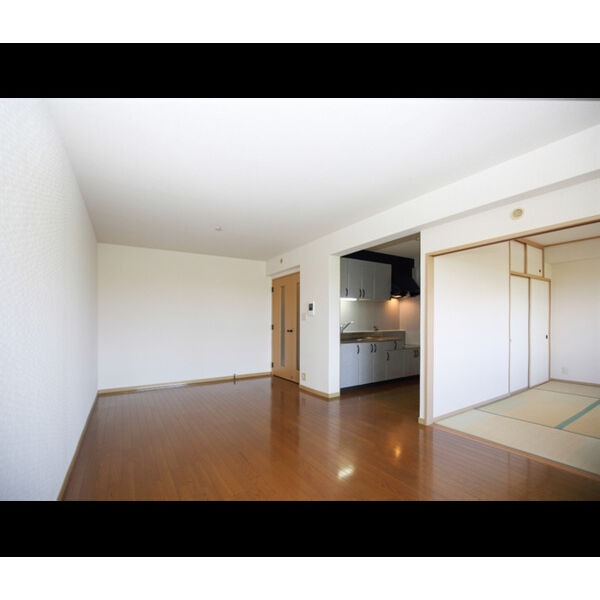 12帖の広々としたリビングです