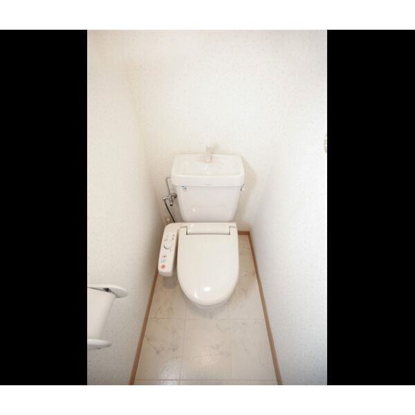 温水洗浄便座付きです