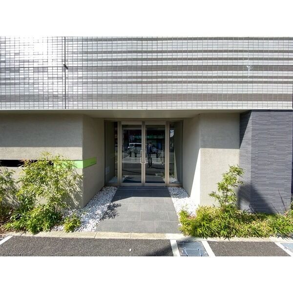 緑豊かなエントランス