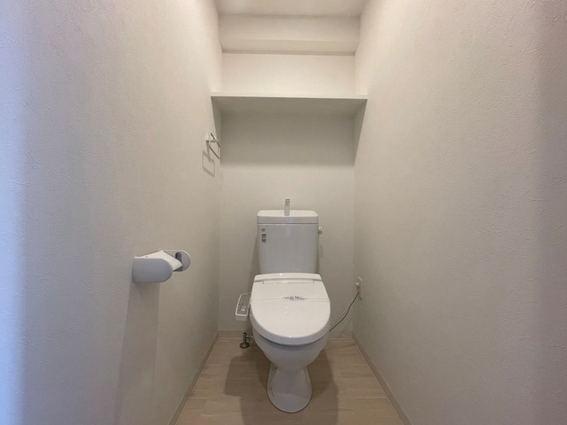 清潔感のあるトイレですね