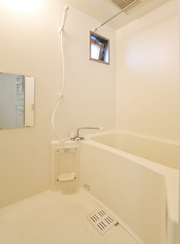 窓が有り湿気を防げますね