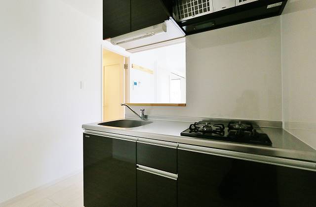 オシャレなカウンターキッチンで料理も捗ります