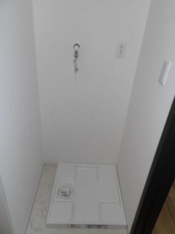 室内洗濯機置場完備。