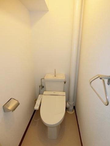 清潔感のあるトイレです