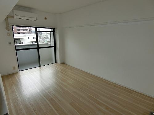 エアコン完備で年中快適な広さです