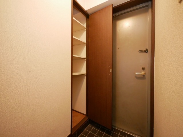 玄関収納もバッチリ。