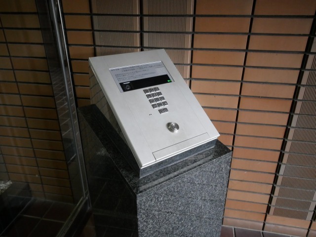 オートロック付きで安心です。