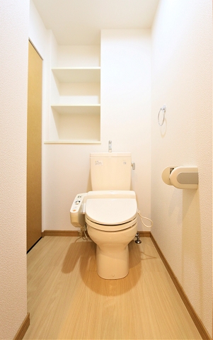 嬉しい温水洗浄便座機能付き