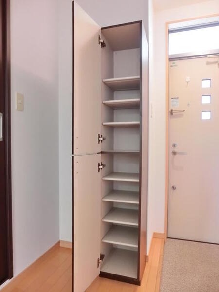 シューズボックスで玄関すっきり