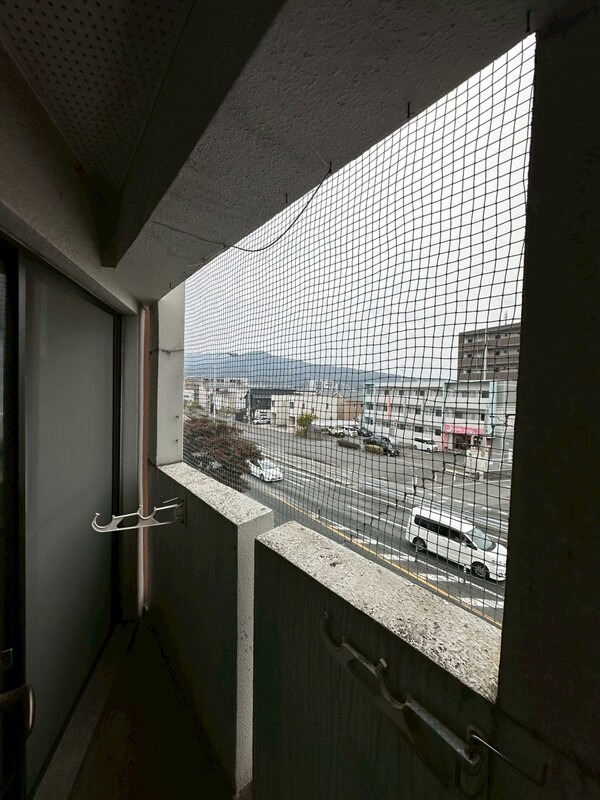 天気のいい日はこちらで洗濯物を干せます