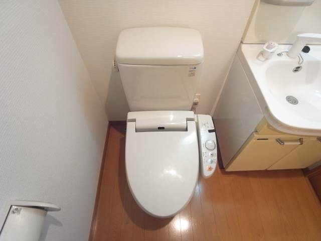 ウォシュレット付きで快適です。