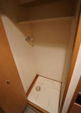 勿論室内洗濯機置き場です。