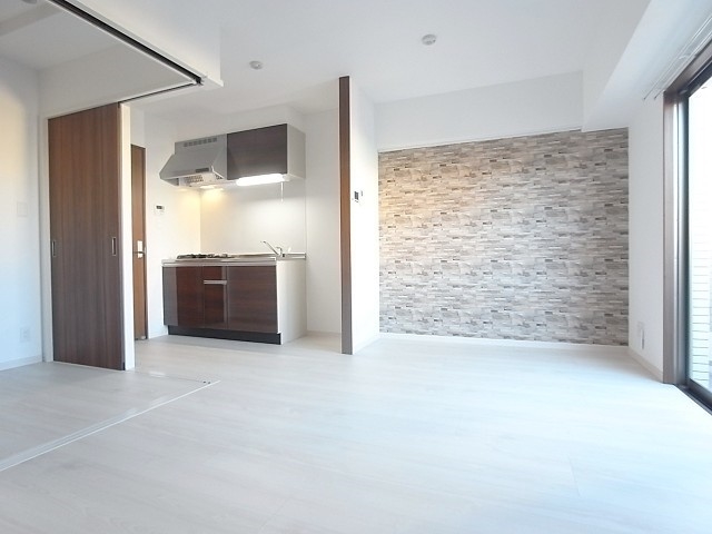 落ち着きのあるデザインのリビング