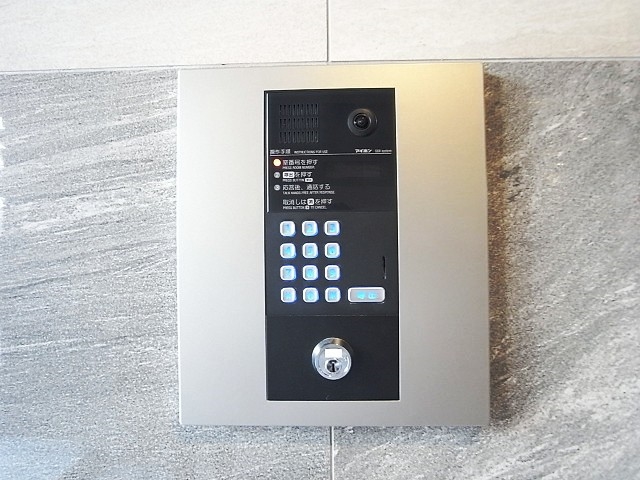 オートロックがあるだけで安心感が増しますね