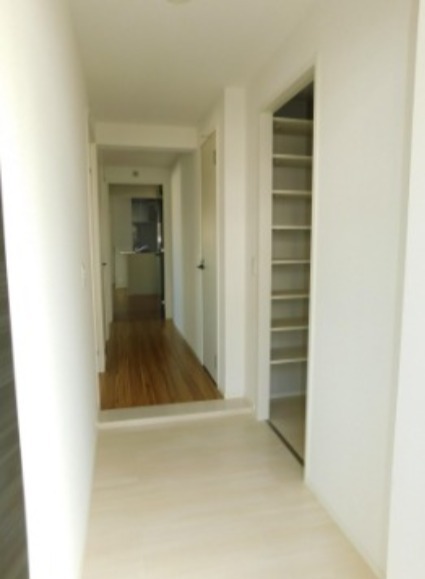 こちらは寝室にいかがでしょうか