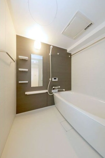 追い炊き付きでバスタイムも快適です