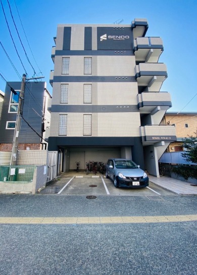 敷地内駐車場あります