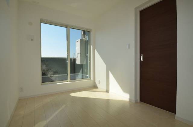 こちら寝室にいかがでしょうか。