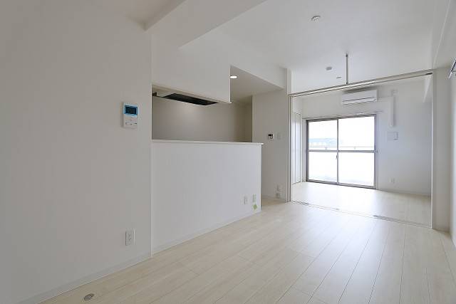 白を基調としたリビングです