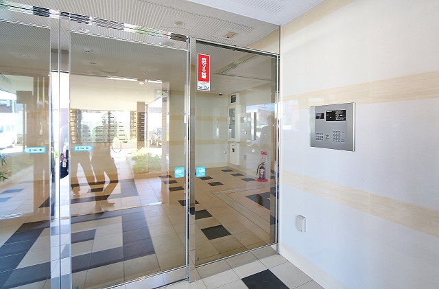 オートロック付きです