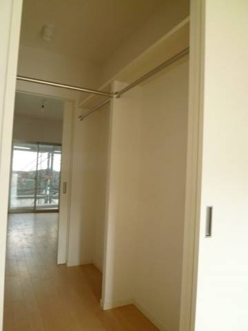 嬉しいウォークスルークローゼット