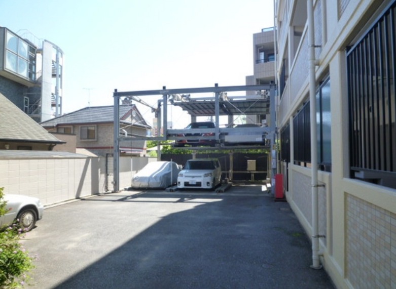 敷地内駐車場もございます。