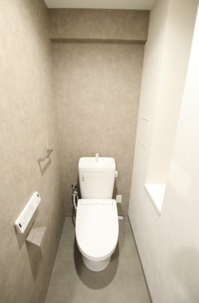 温水便座付きです。