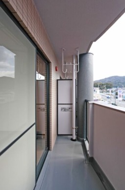 洗濯物はこちらへどうぞ。