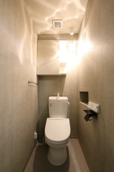 温水便座付きです。