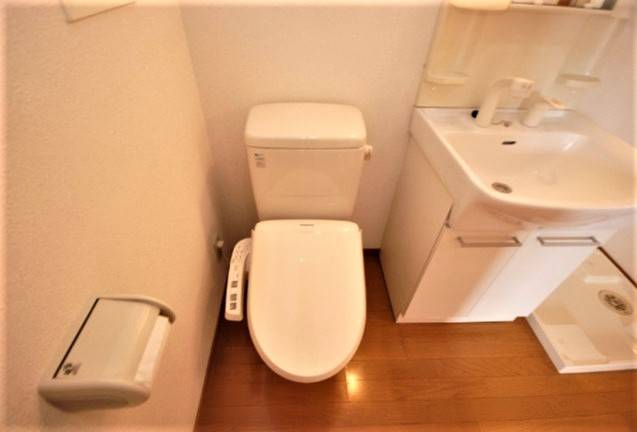 清潔感のあるトイレです