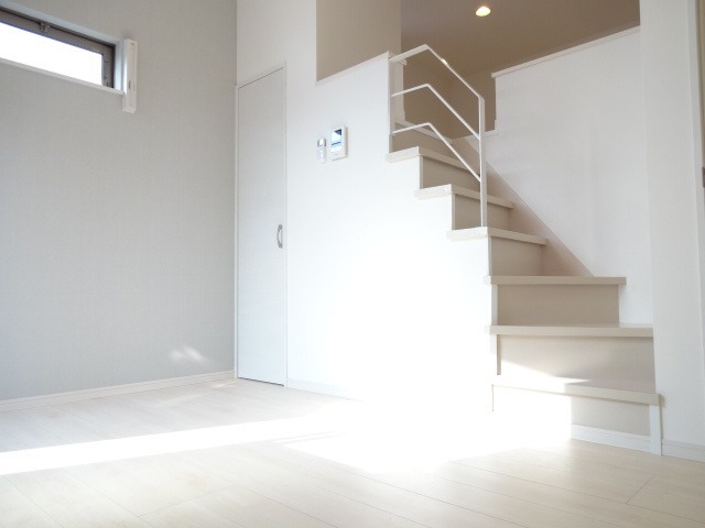 二面採光で明るいお部屋です