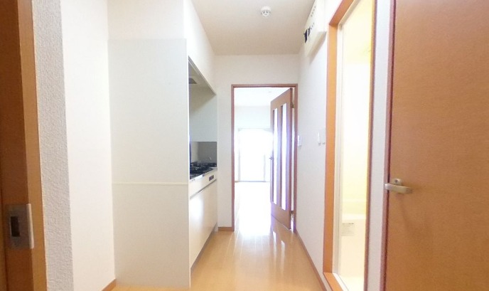 玄関からはこのようになっています。