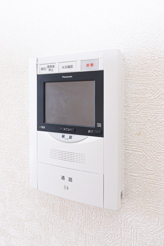 安心のモニタ付きフォンです