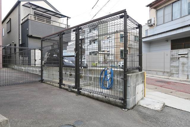 敷地内ゴミ置場有り