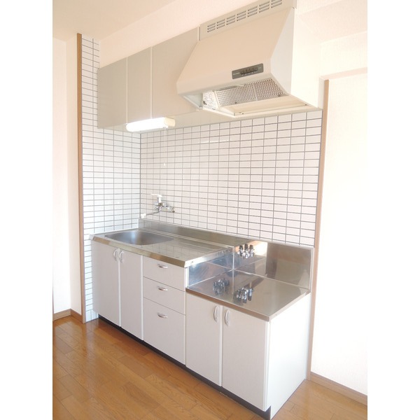 広々としたキッチンでお料理がはかどりますね