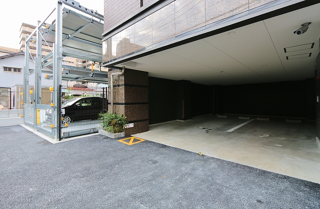 駐車場はこちらです