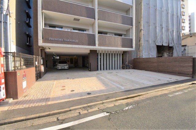 エントランスもきれいに整備されています