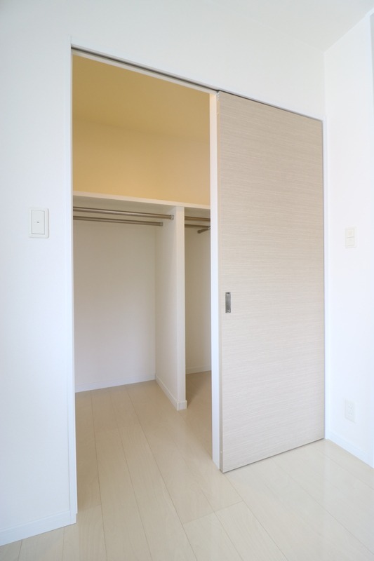 洋服も沢山収納できます