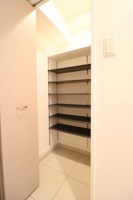 靴の多い方でも安心の大容量です