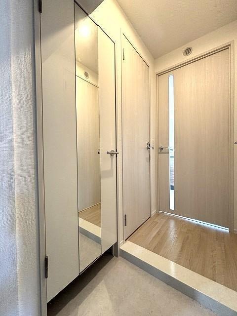 玄関はこのようになっています。