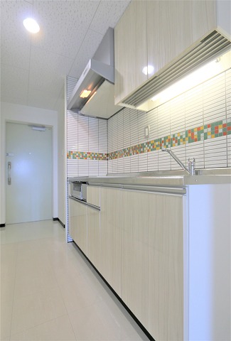 気分の上がるシステムキッチンです