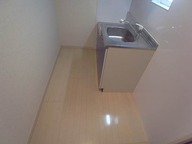 キッチンスペースも広々、使いやすいですよ