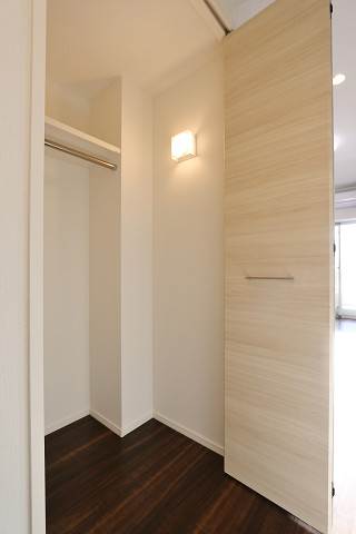 ウォークインクローゼットで荷物の多い方も安心