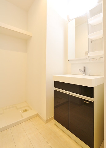 お出かけ前の身支度はこちらにて