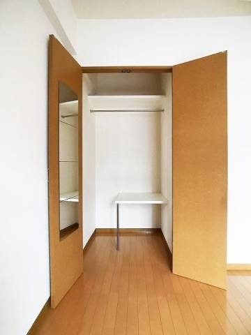 奥行きのある収納スペース