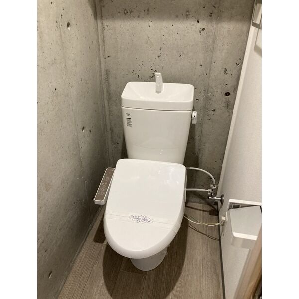 温水洗浄便座付きです