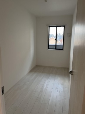 玄関からはこのようになっています。